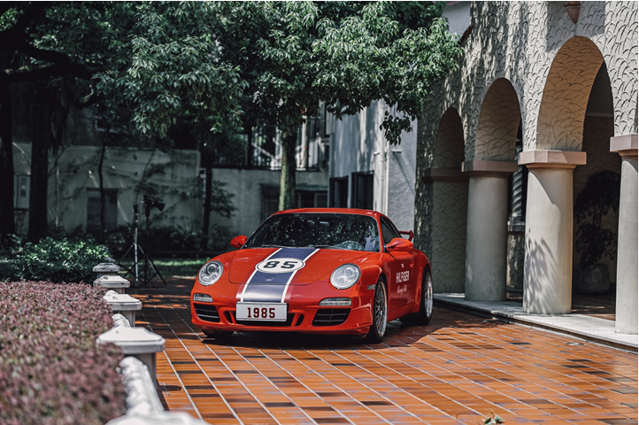 TOMMY HILFIGER「TOMMY赛场俱乐部」上海站疾速启程 呈献复古赛车巡游、派对与专属体验