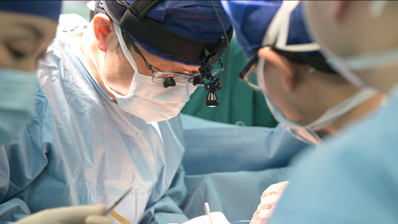 心跳一加速，血管就“断流”！香港跑友患罕见心脏畸形，武汉专家不开胸“重建”生命通道